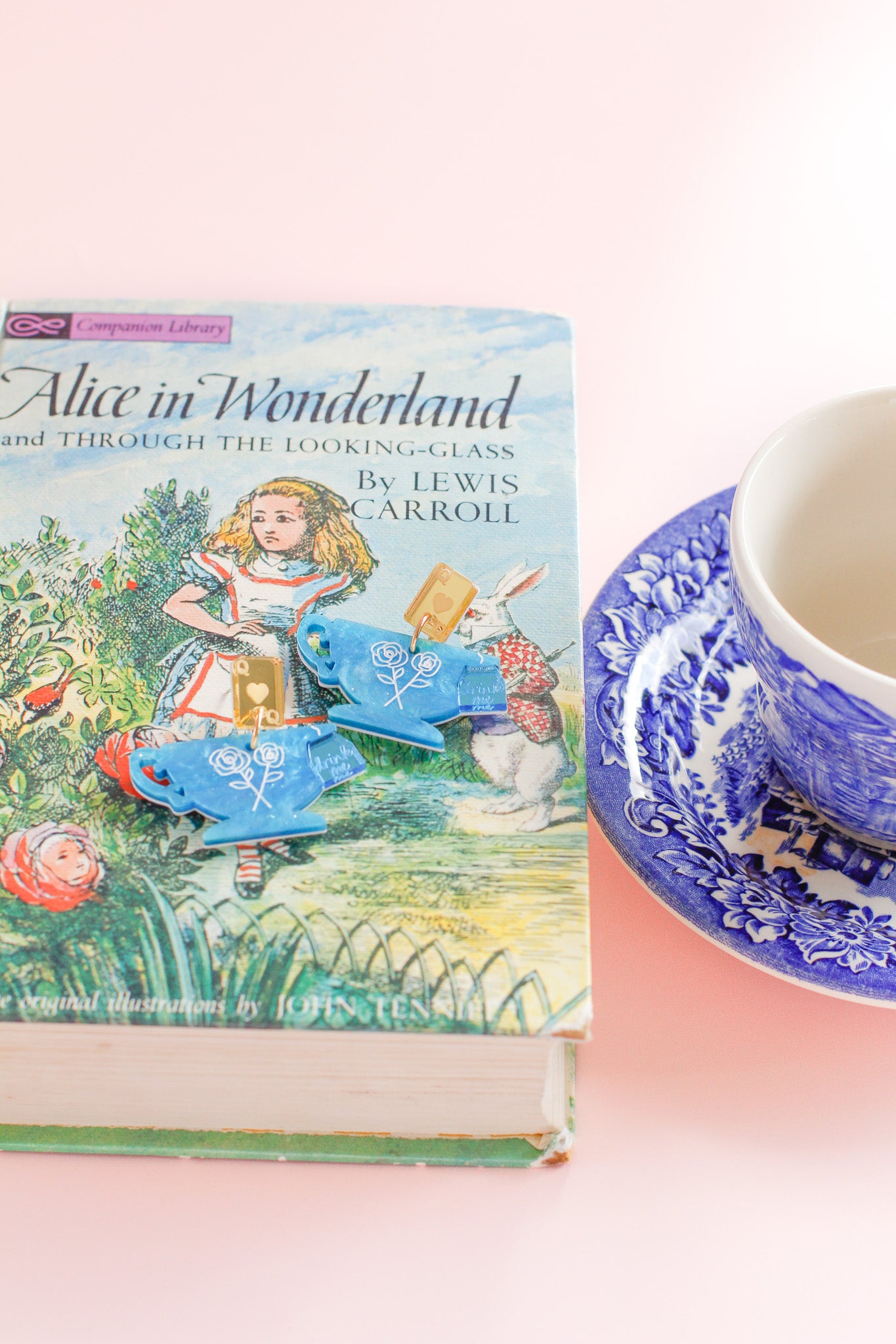 alice - wonderland teacup dangles