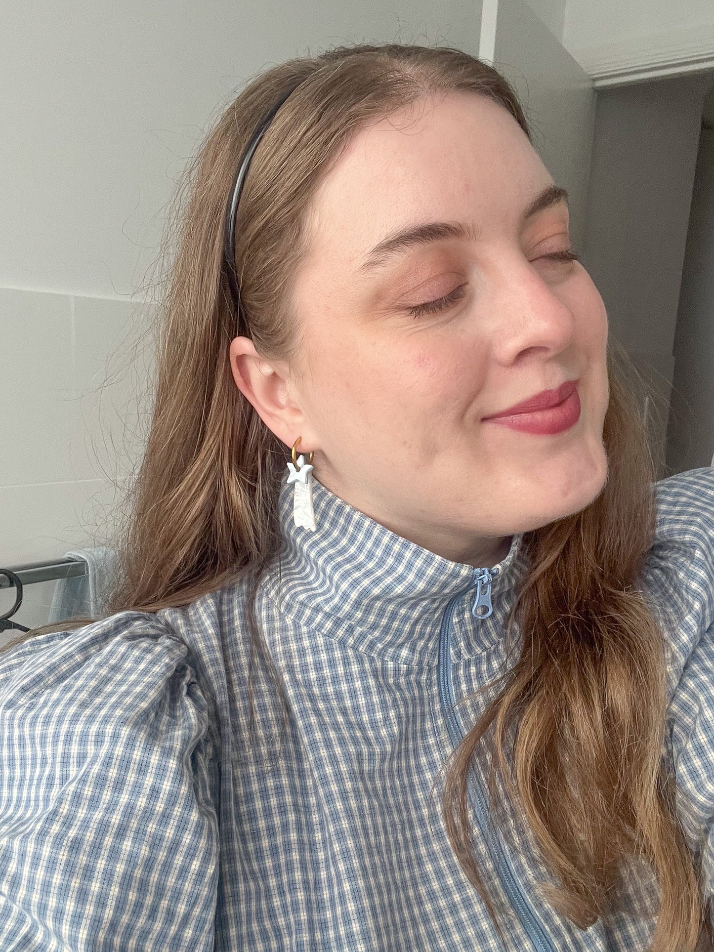 audrey - shooting star hoop earrings
