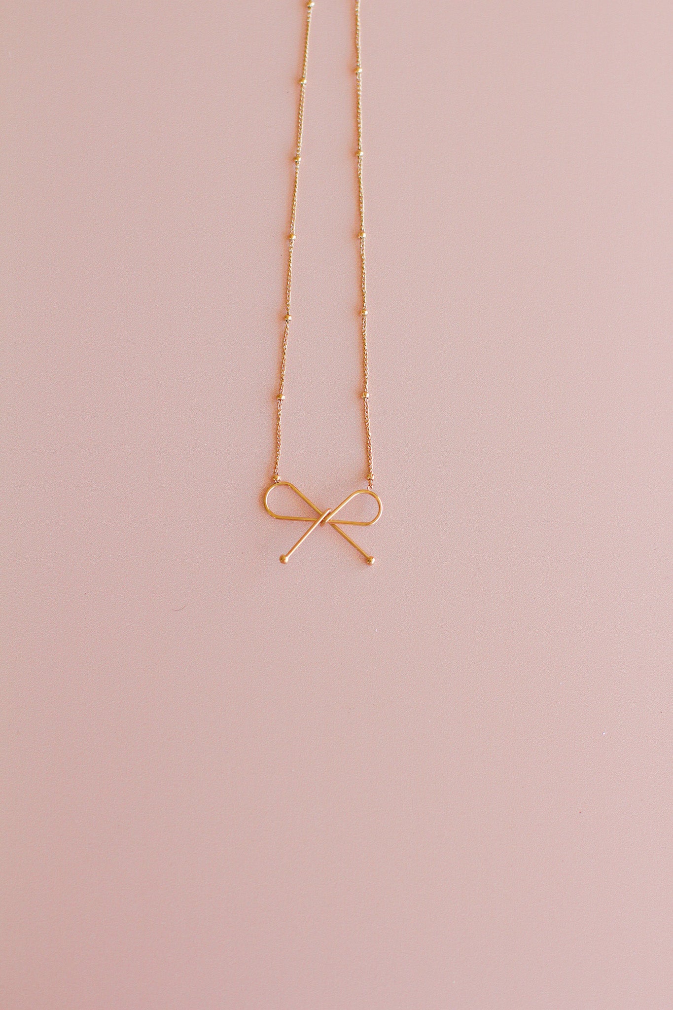 gentle - bow necklace