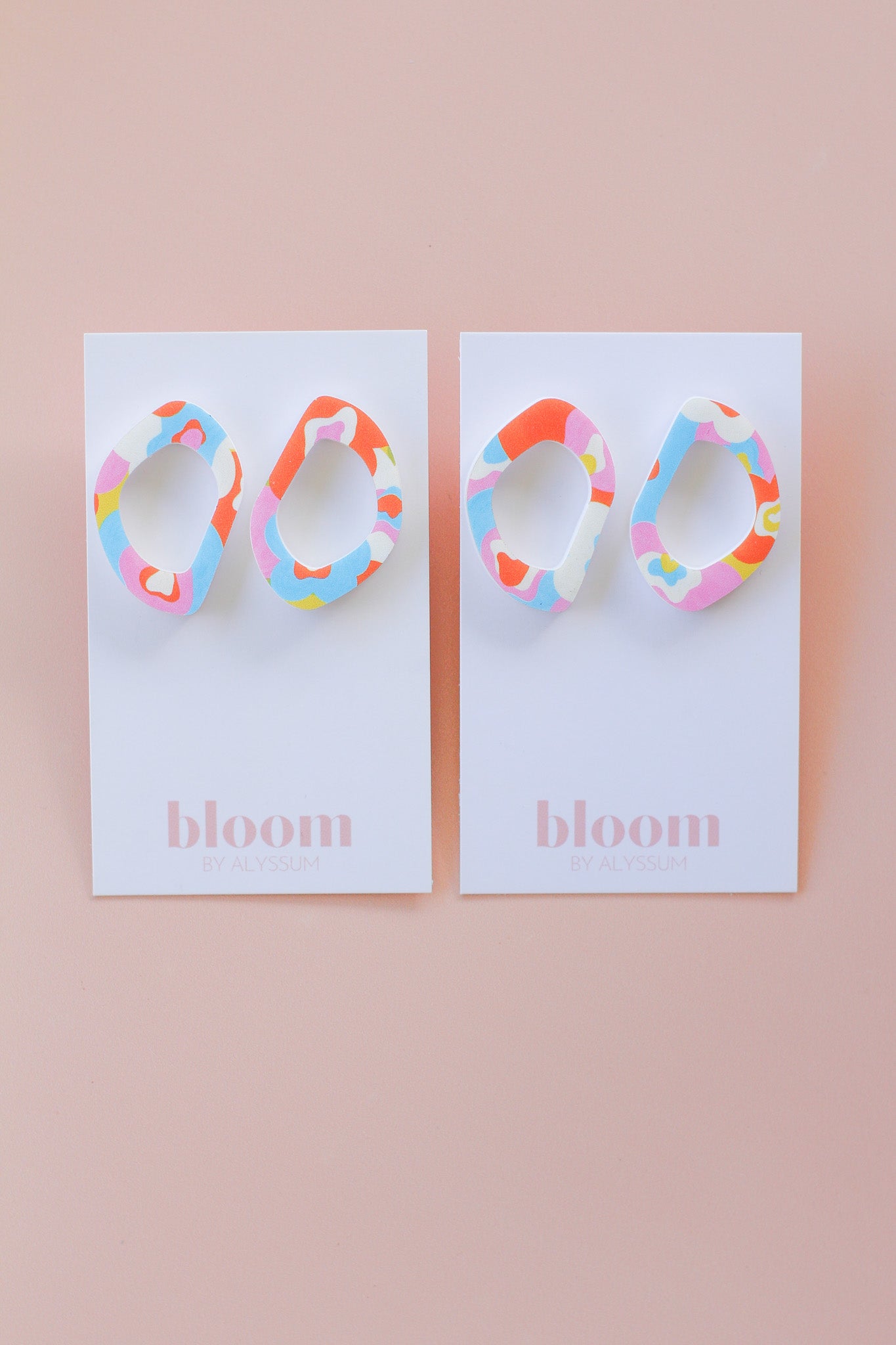 barbara - flower print retro studs