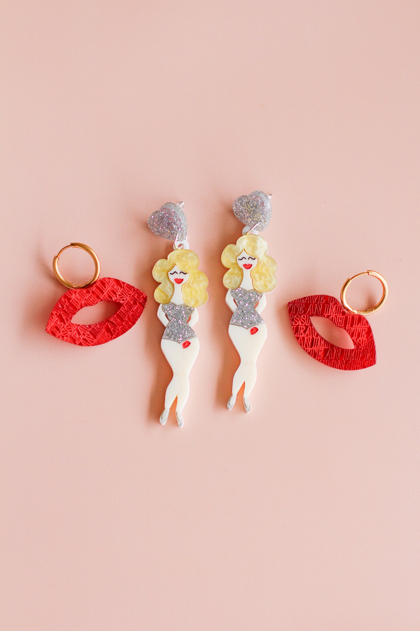 taste lip hoops