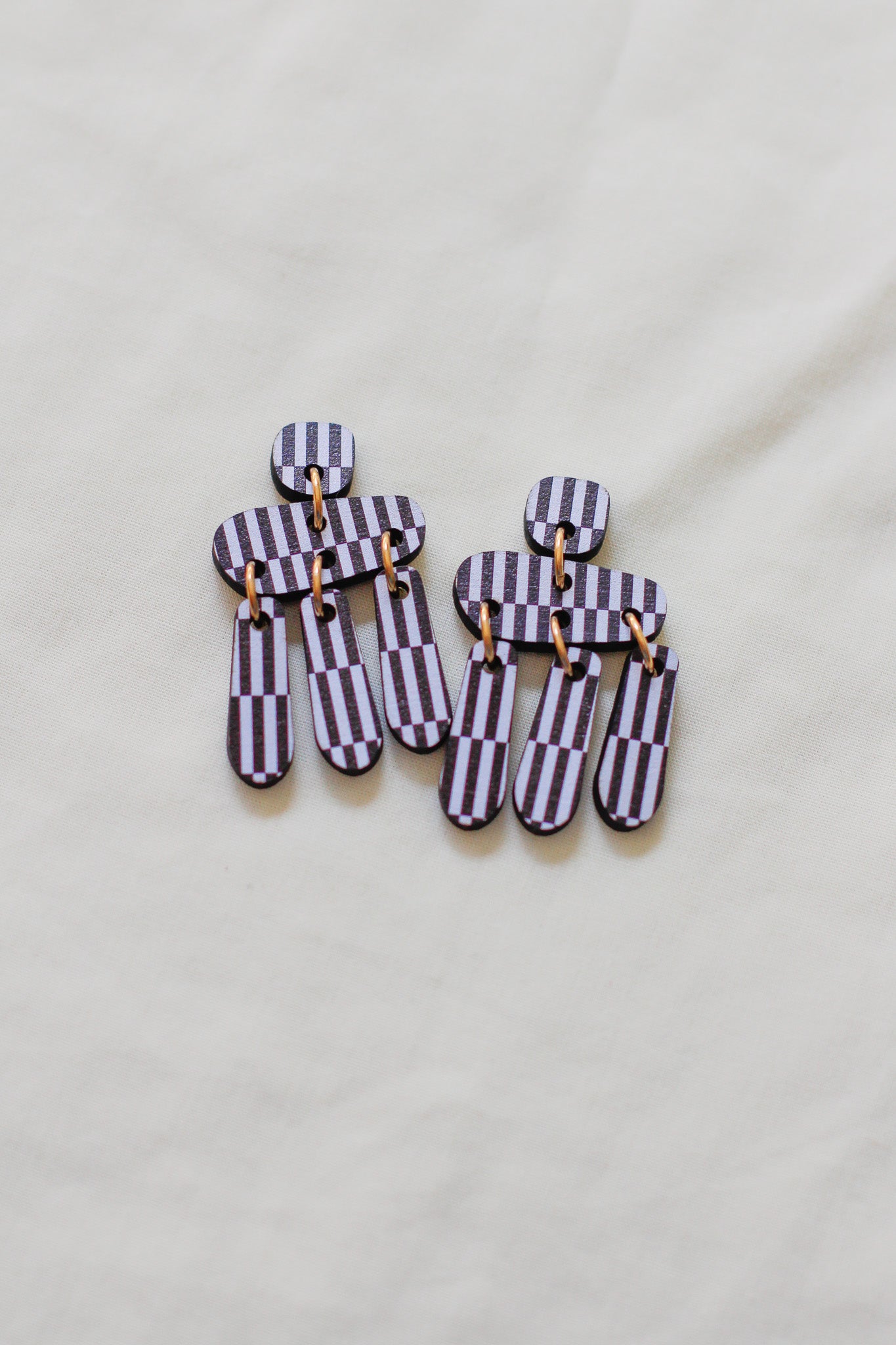 maple - patterned organic shape wooden dangle earrings