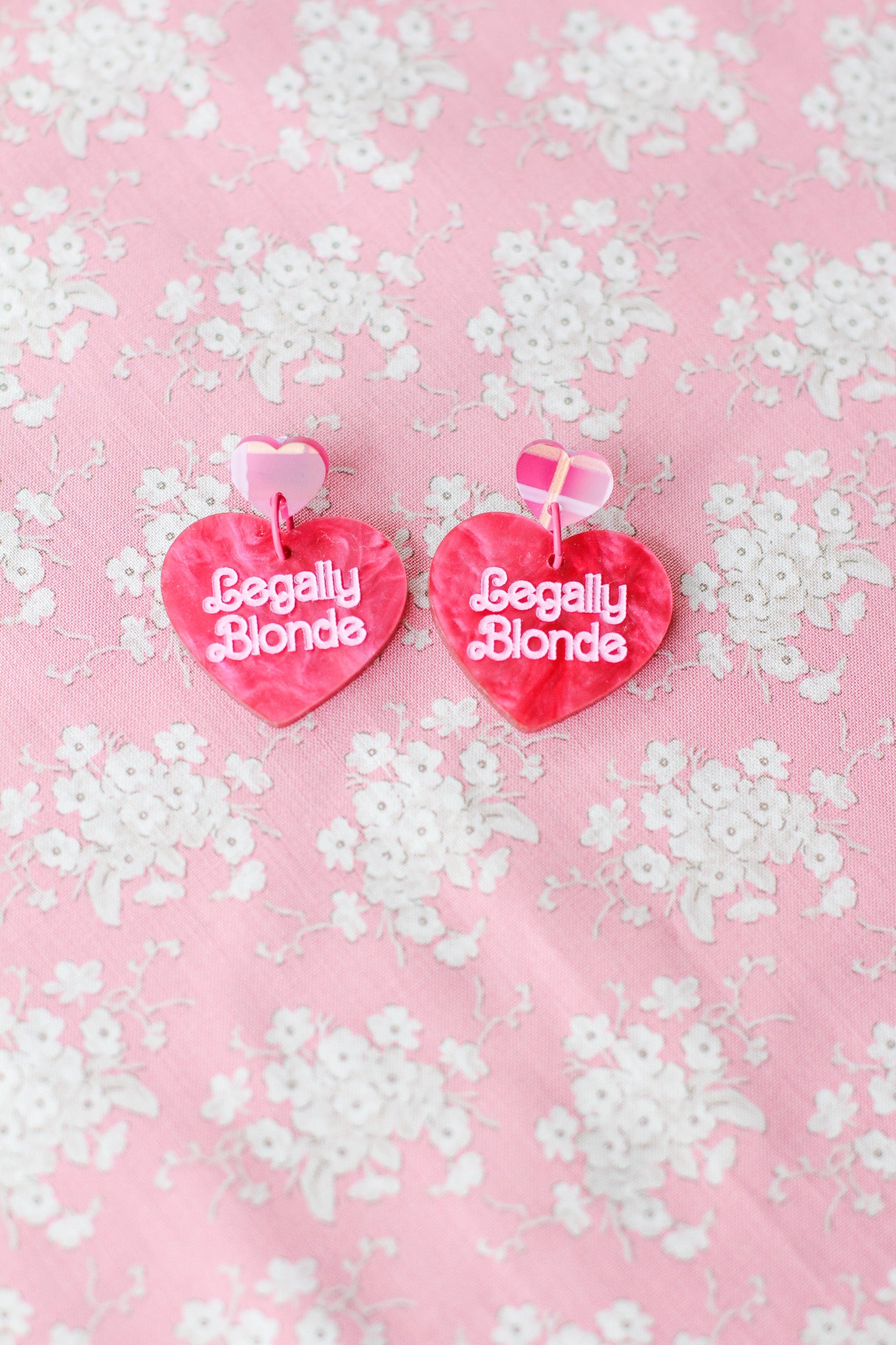 elle - legally blonde inspired heart dangle earrings