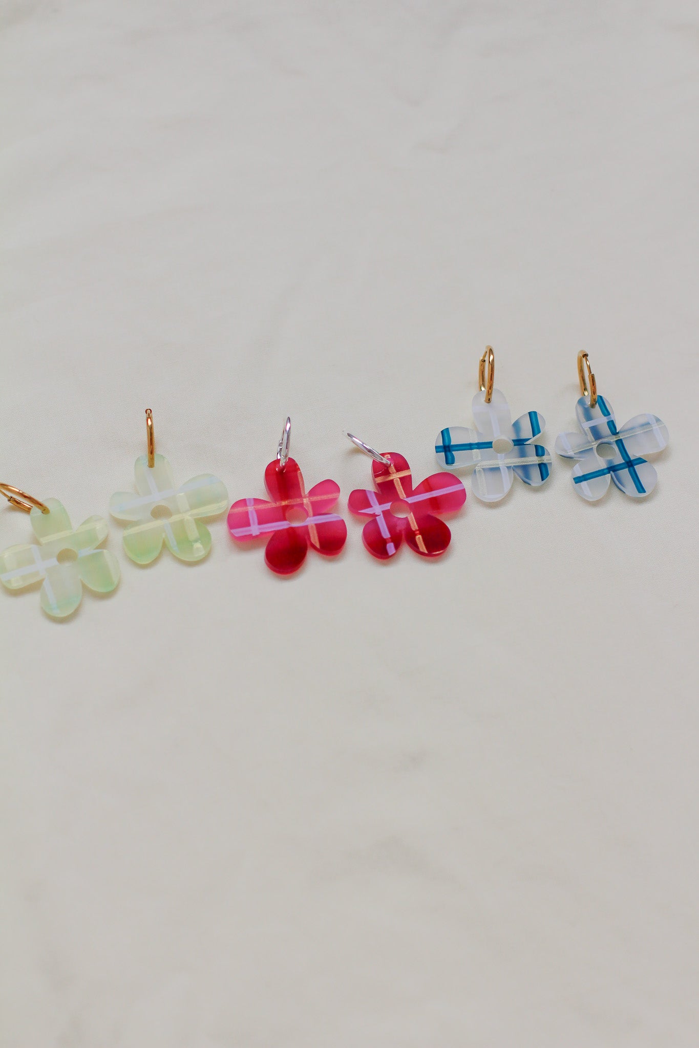 alicia - plaid flower hoop earrings